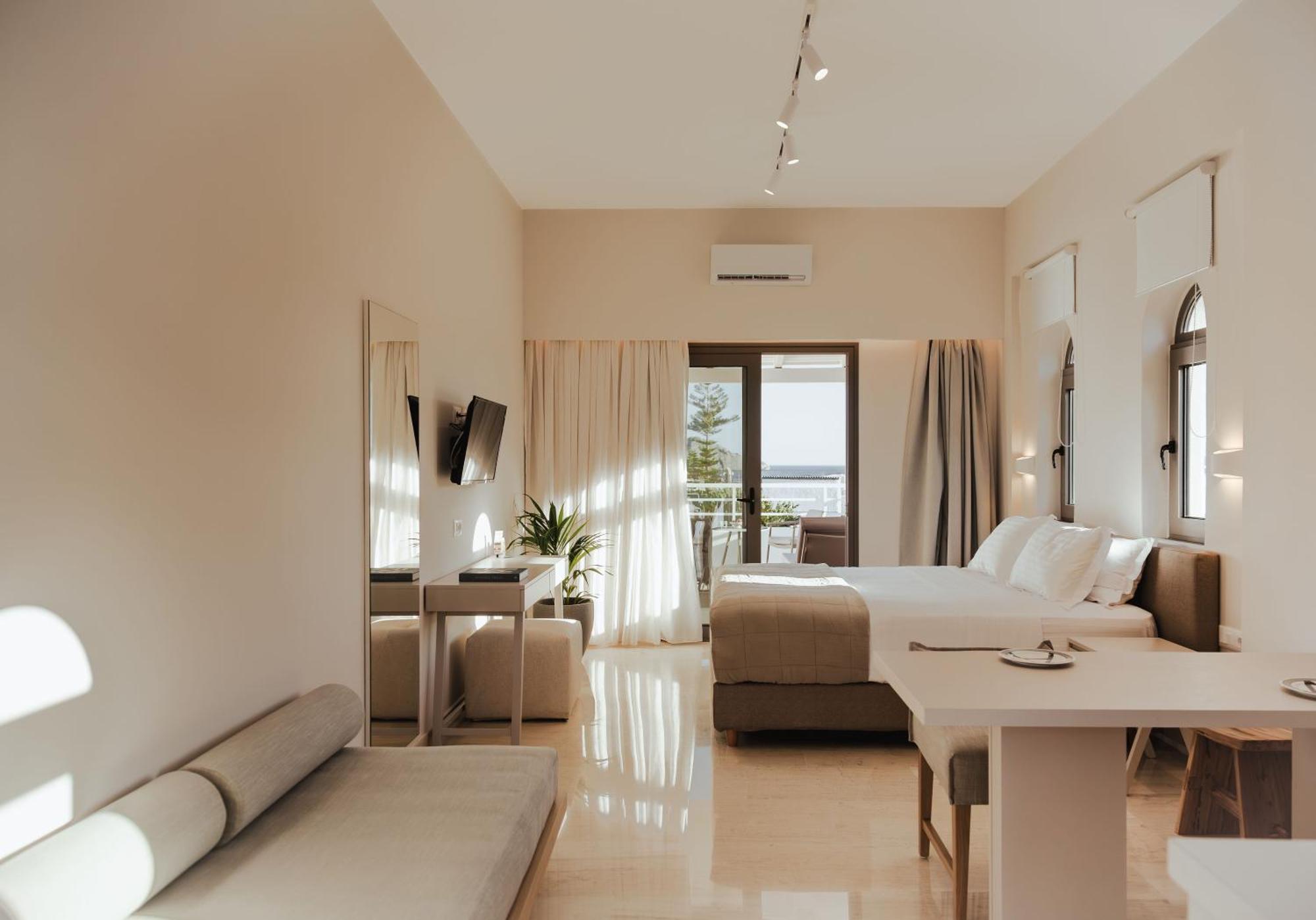 Ariadne Suites Плакиас Номер фото