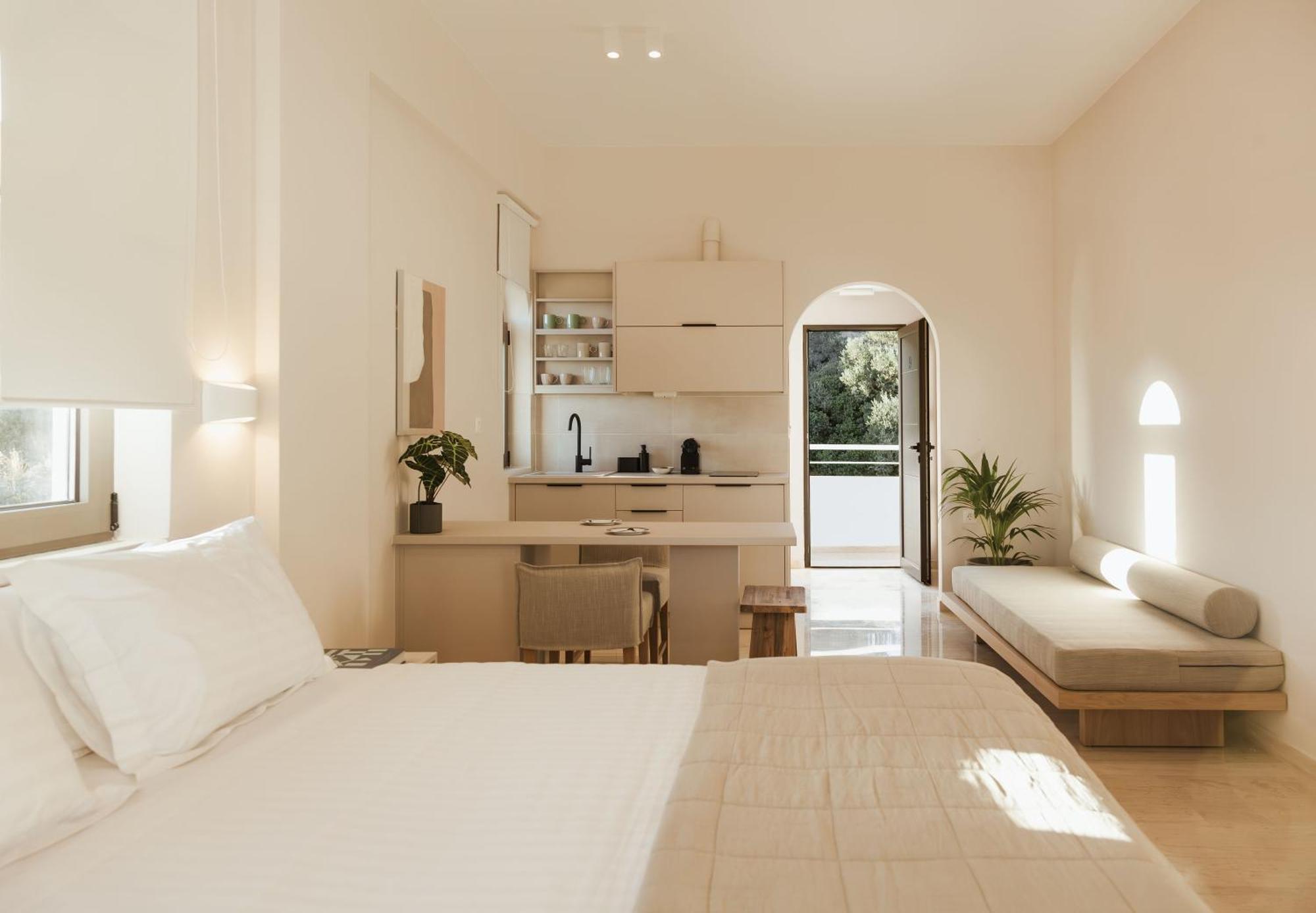 Ariadne Suites Плакиас Экстерьер фото