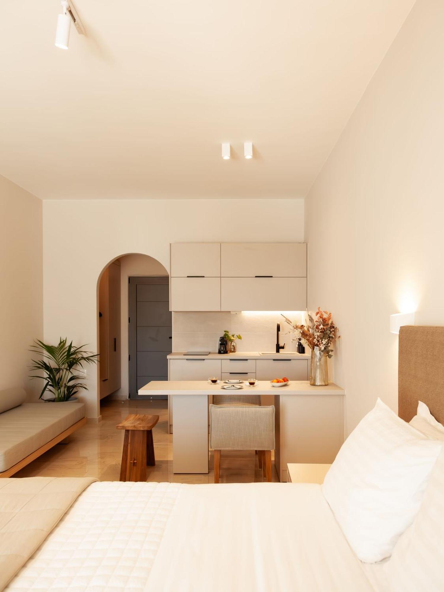 Ariadne Suites Плакиас Номер фото