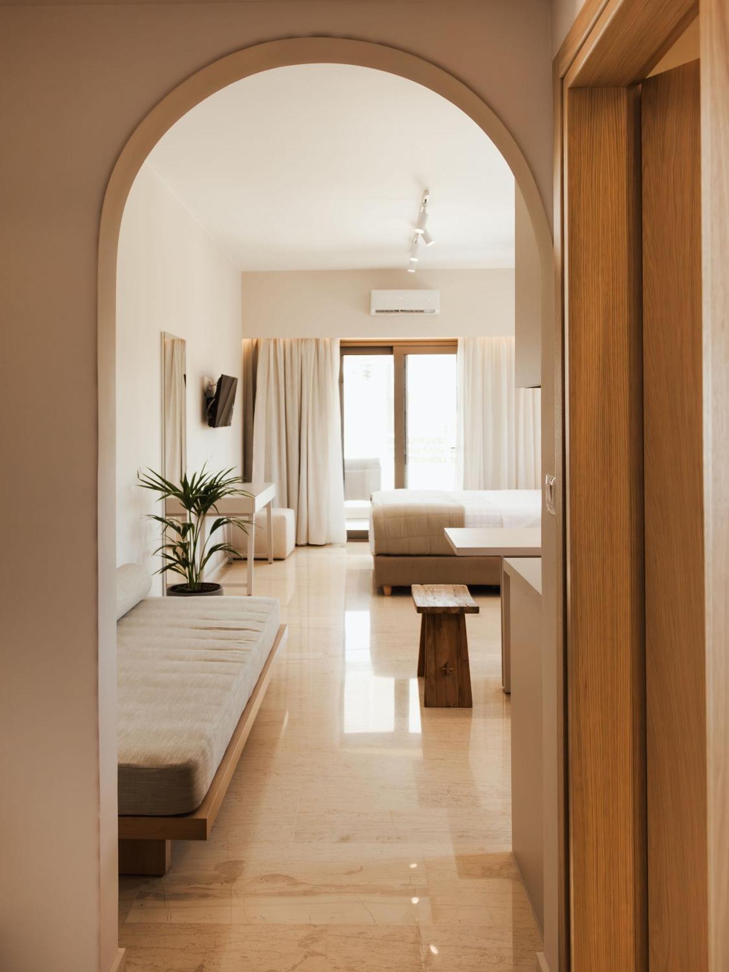 Ariadne Suites Плакиас Экстерьер фото